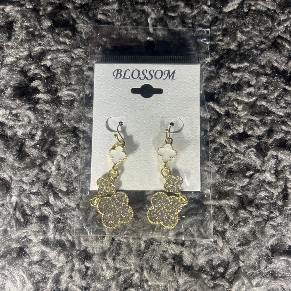 Blossom Fashion Jewelry White Enamel Cz Clovers Drop Dangle Earrings